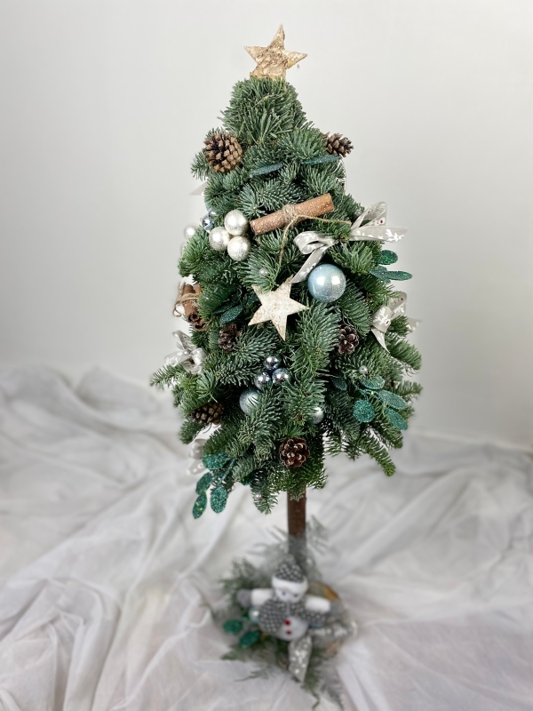 Fabulously festive pine