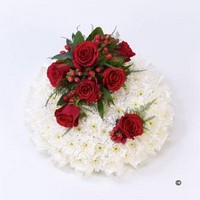 Red and White Posy With Ribbon Edge