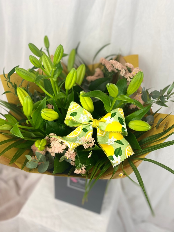 Lemon Crush Lily Bouquet